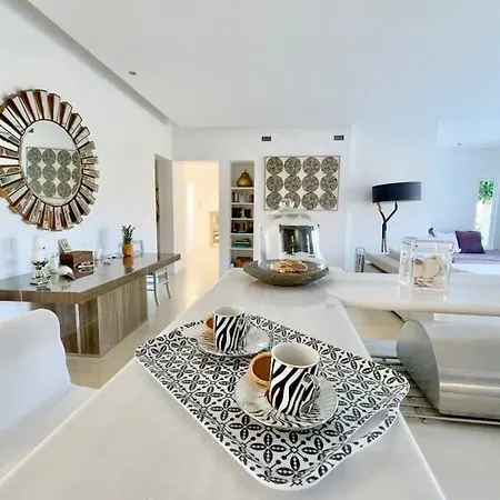 Luxury Alaia With Panoramic Views, Kostos, Paros Villa