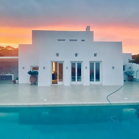 Luxury Alaia With Panoramic Views, Kostos, Paros Villa